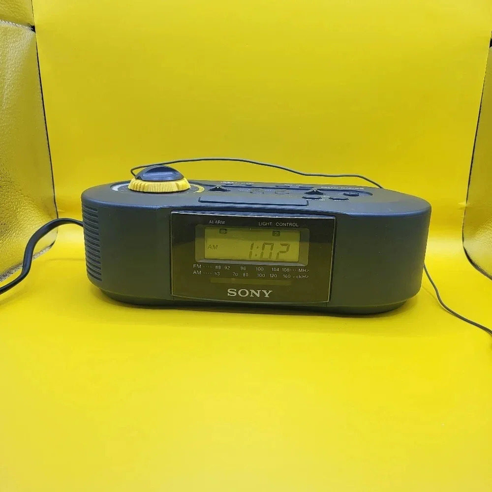 SONY Dream Machine ICF-C900HS Home Security FM/AM Clock Radio